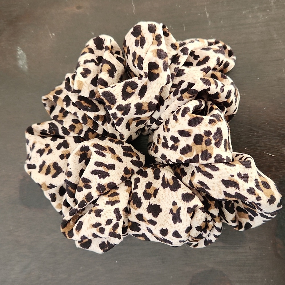 Leopard print extra large scrunchy